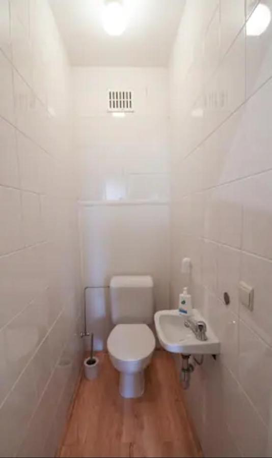 Cozy Apartment In Super Quiet Area Lanaken Luaran gambar